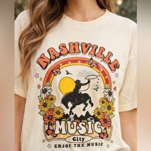 NWOT Brisco Brands "Nashville Music City Enjoy The Music Graphic" 💯% Cotton XL